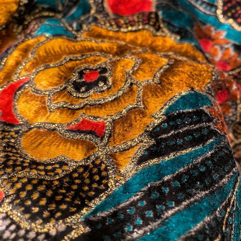 Floral Multicolor Blouse - Picture 9 of 10